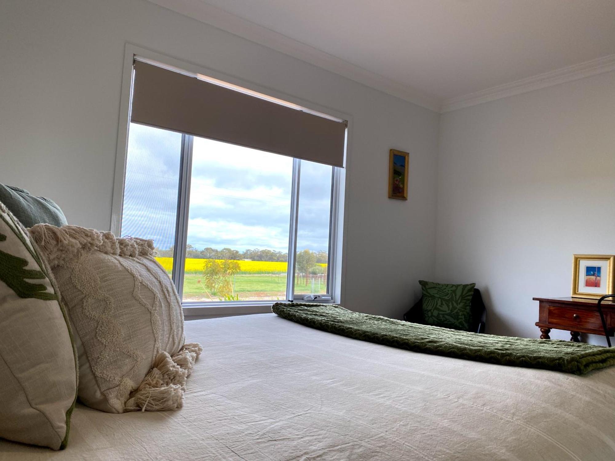 The Mains Guest House 2 Bedroom Farm Stay Corrigin エクステリア 写真